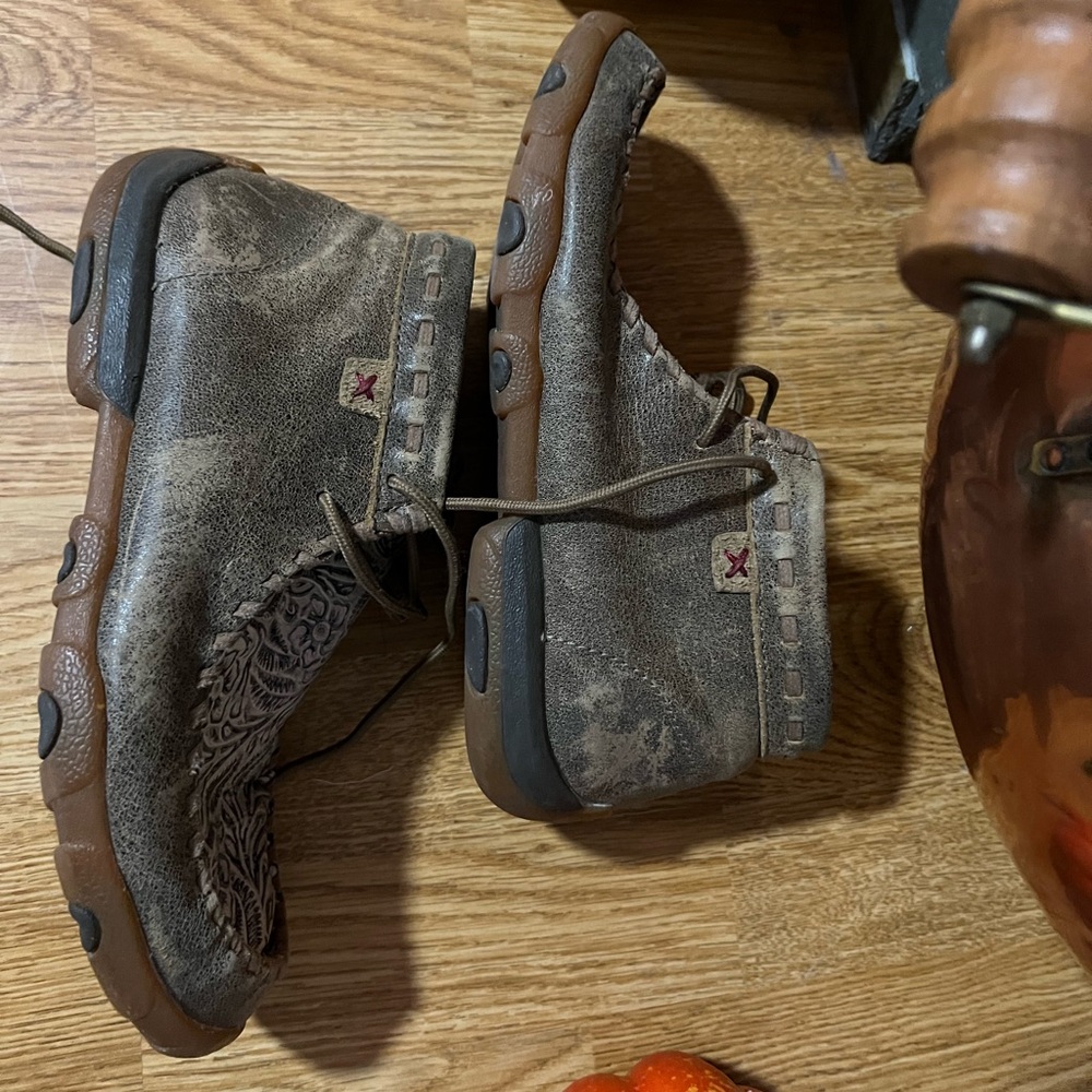 Twisted X Driving Mocs Size 7